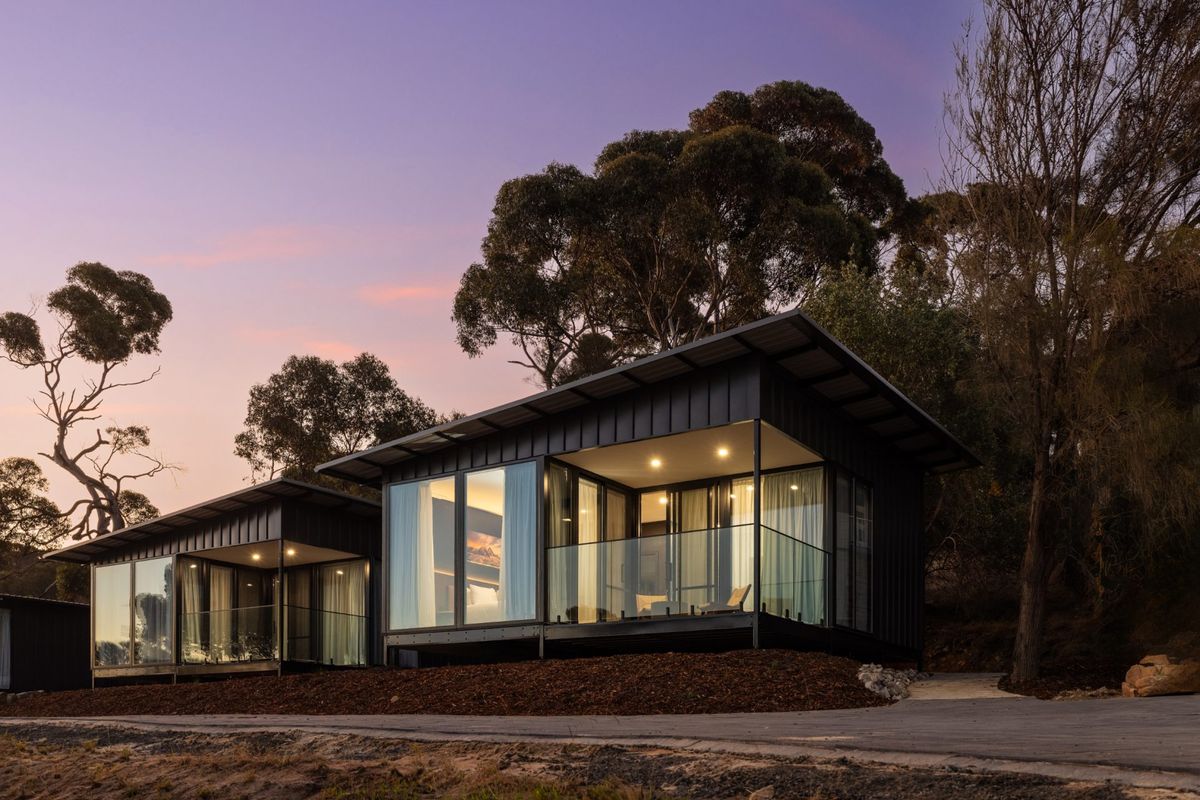 Mecure-KangarooIslandLodge_Villas-exterior_sunset-DEC25-015